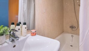 Articles de toilette gratuits, sèche-cheveux
