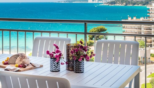 Torre Marina Apartments (2 Bedrooms)