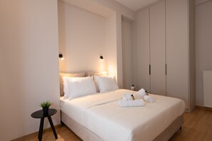 Deluxe Apartment, 2 Bedrooms, 2 Bathrooms - Athens Hippest Apartment (Athens)