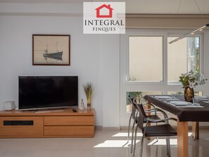 Dining - Palamós: Duplex Familial 200m de la Plage avec Piscine et Patio Privé (Calonge)