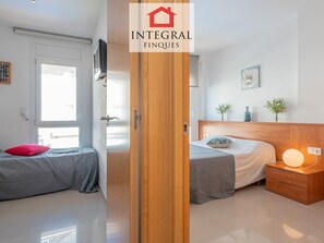 3 bedrooms, free WiFi - Palamós: Duplex Familial 200m de la Plage avec Piscine et Patio Privé (Calonge)