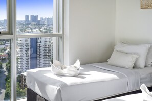 2 habitaciones, tabla de planchar con plancha y wifi gratis 