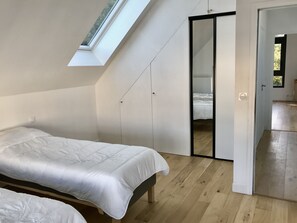 3 Schlafzimmer, Schreibtisch, Bügeleisen/Bügelbrett, kostenloses WLAN