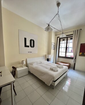 2 bedrooms, in-room safe, desk, iron/ironing board