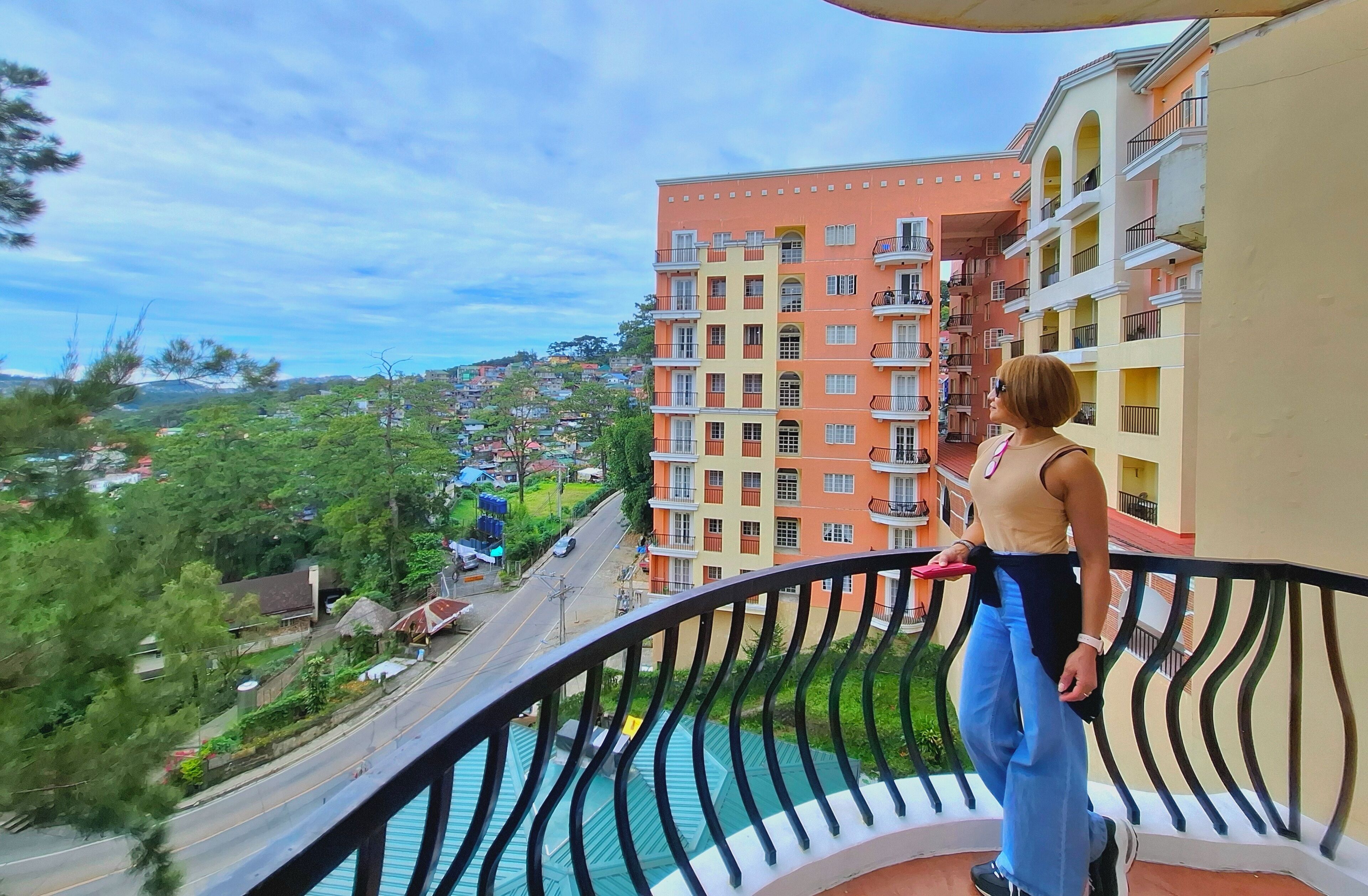 Luxury Apartment, 3 Bedrooms | Balcony