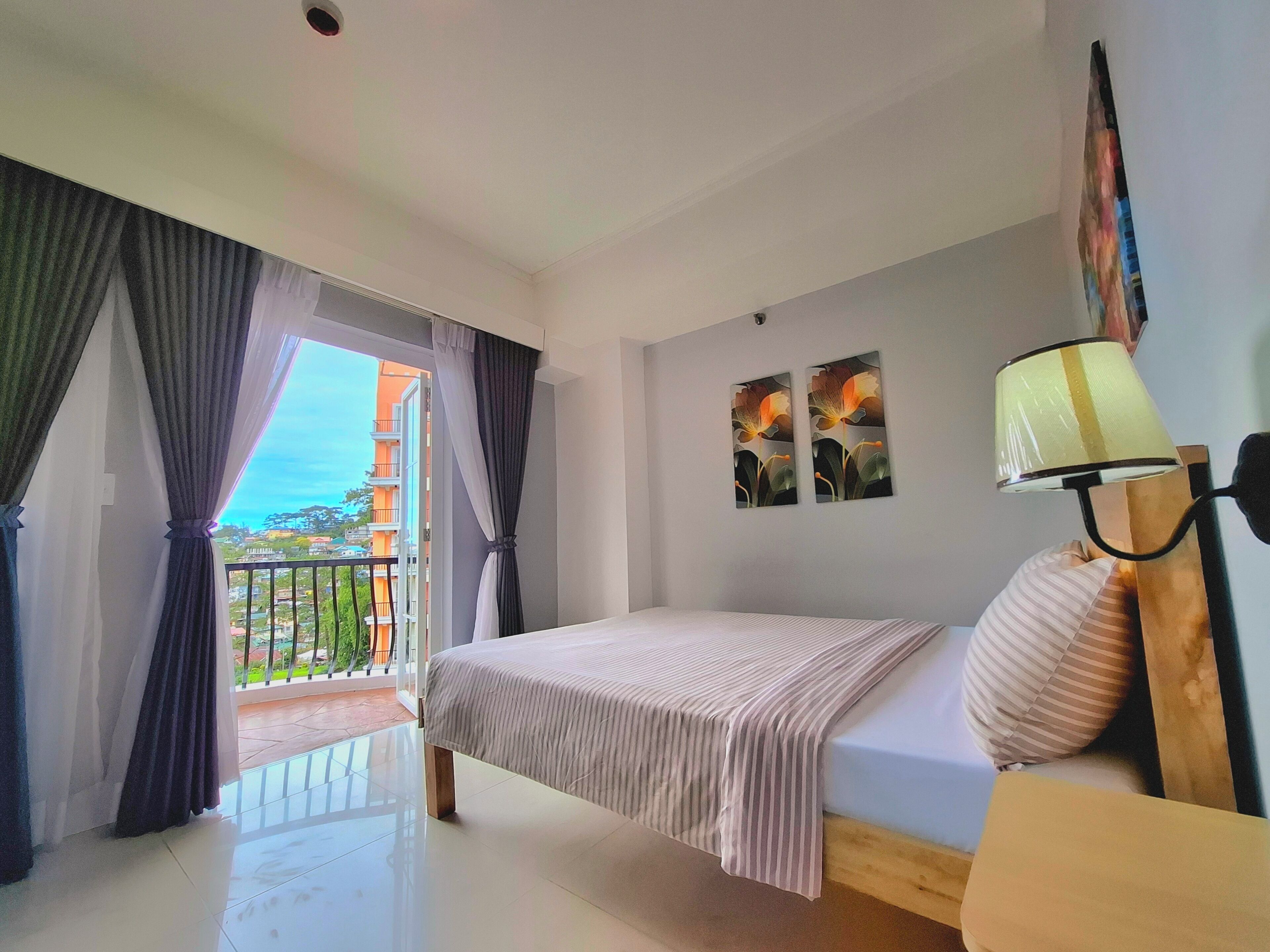 Individually decorated, individually furnished, desk, free WiFi