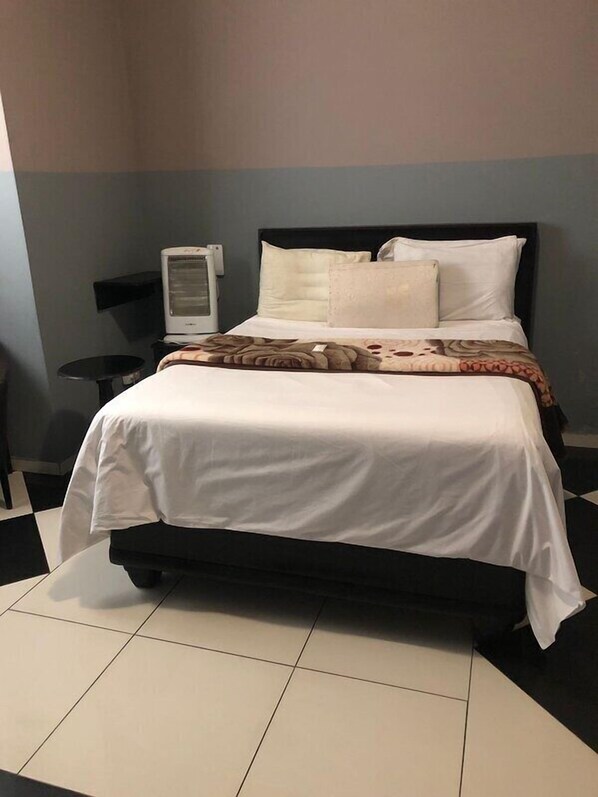 Tabla de planchar con plancha y wifi gratis 