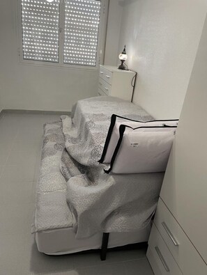 2 chambres, fer et planche à repasser, Wi-Fi, literie fournie