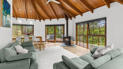 Yirrip House - Nestled on the edge of National Park