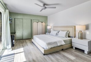 3 bedrooms, iron/ironing board, free WiFi, bed sheets - Palm Springs Artistic Pool Home – Walled Mid-Century Retreat with Pool, Spa & Mountain Views (Palm Springs)