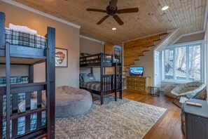 5 Schlafzimmer, Bügeleisen/Bügelbrett, WLAN, Bettwäsche