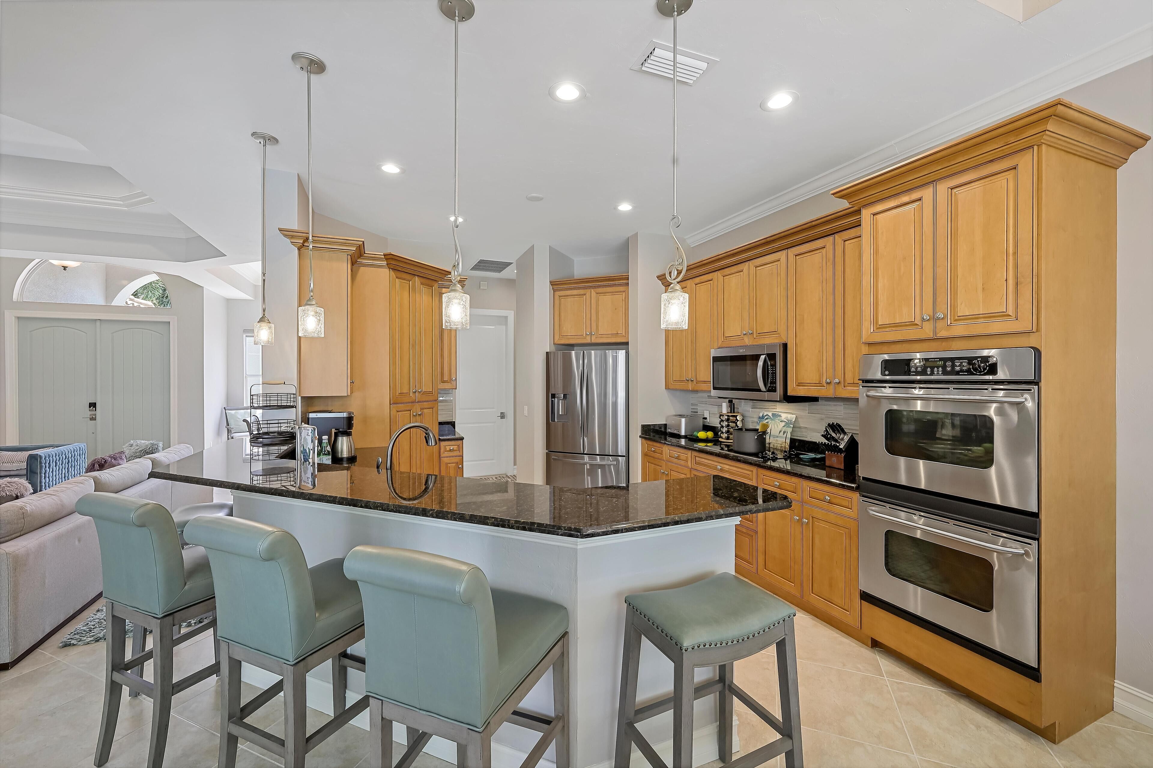 House, Multiple Beds (Home with pool/spa, ping pong and ste) | Private kitchen