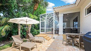 Maison, plusieurs lits (Home with pool/spa, ping pong and ste) | Terrasse/Patio