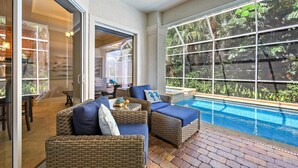 Maison, plusieurs lits (Home with pool/spa, ping pong and ste) | Intérieur
