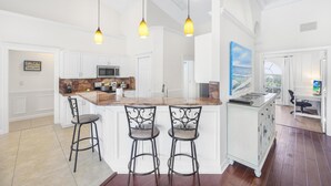 Casa, várias camas (Pet-friendly home with pool, spa and ) | Cozinha privada