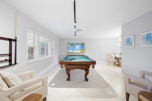 Casa, varias camas (W exposure waterfront home with pool/) | Interior