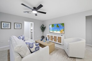 하우스, 침대(여러 개) (W exposure waterfront home with pool/) | 내부