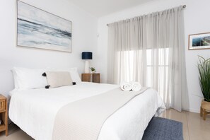 4 chambres, bureau, fer et planche à repasser, Wi-Fi gratuit
