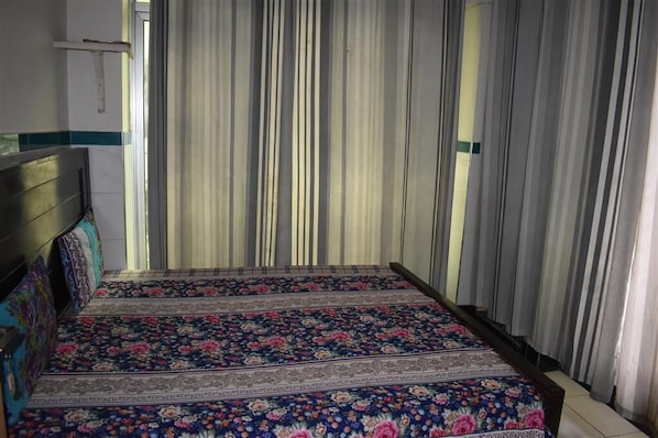 Room - Ahmed Ali Hotel (Abbottabad)