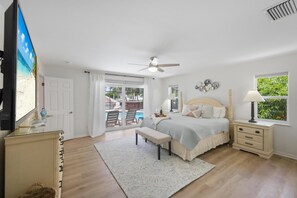 Casa, varias camas (Direct boating access home with pool ) | 4 habitaciones 