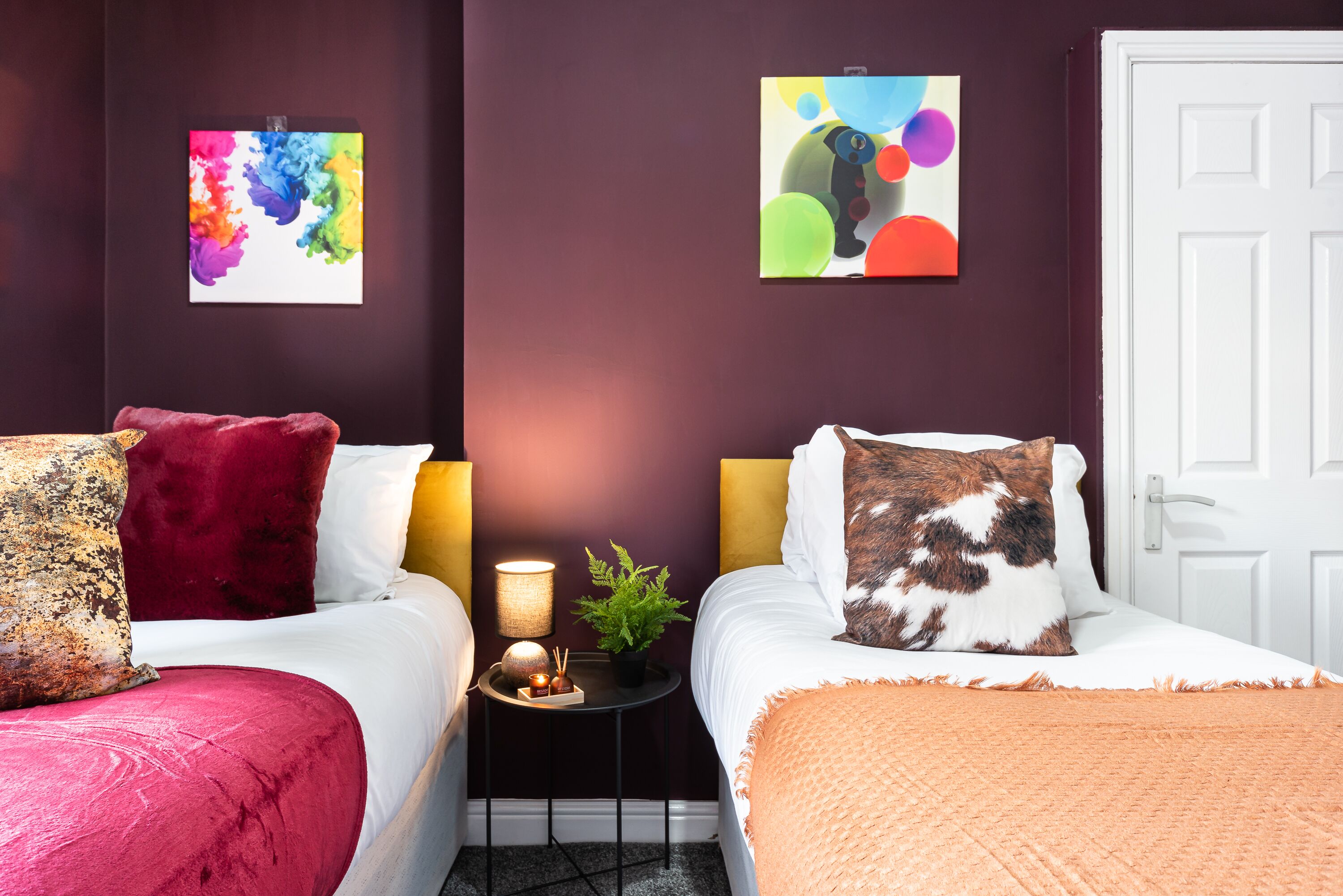 5 bedrooms, iron/ironing board, WiFi, bed sheets