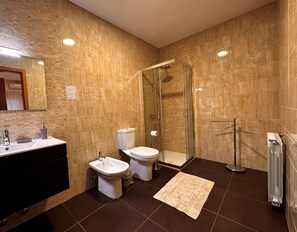 Shower, towels, shampoo, toilet paper - Outeiro do Moinho (Terras de Bouro)