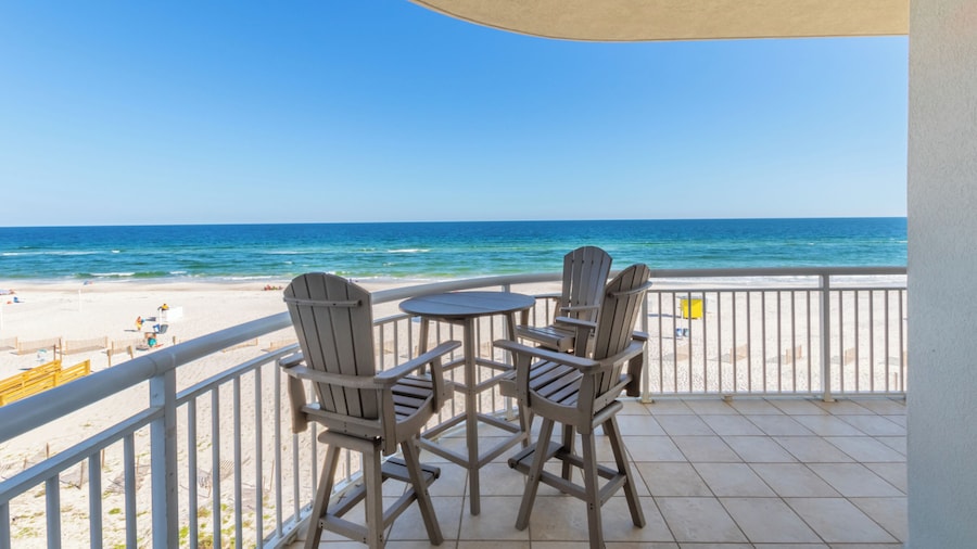 LUXURY Penthouse Style Condo 2