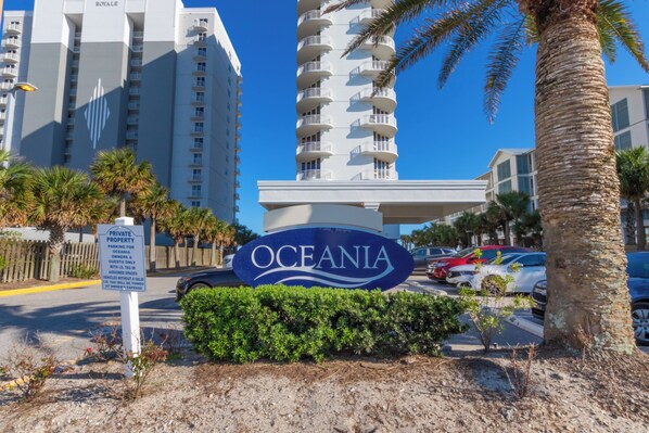 Front of property - LUXURY Penthouse Style Condo 2 (Gulf Shores)