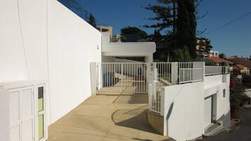 Enceinte de lâhĂ©bergement