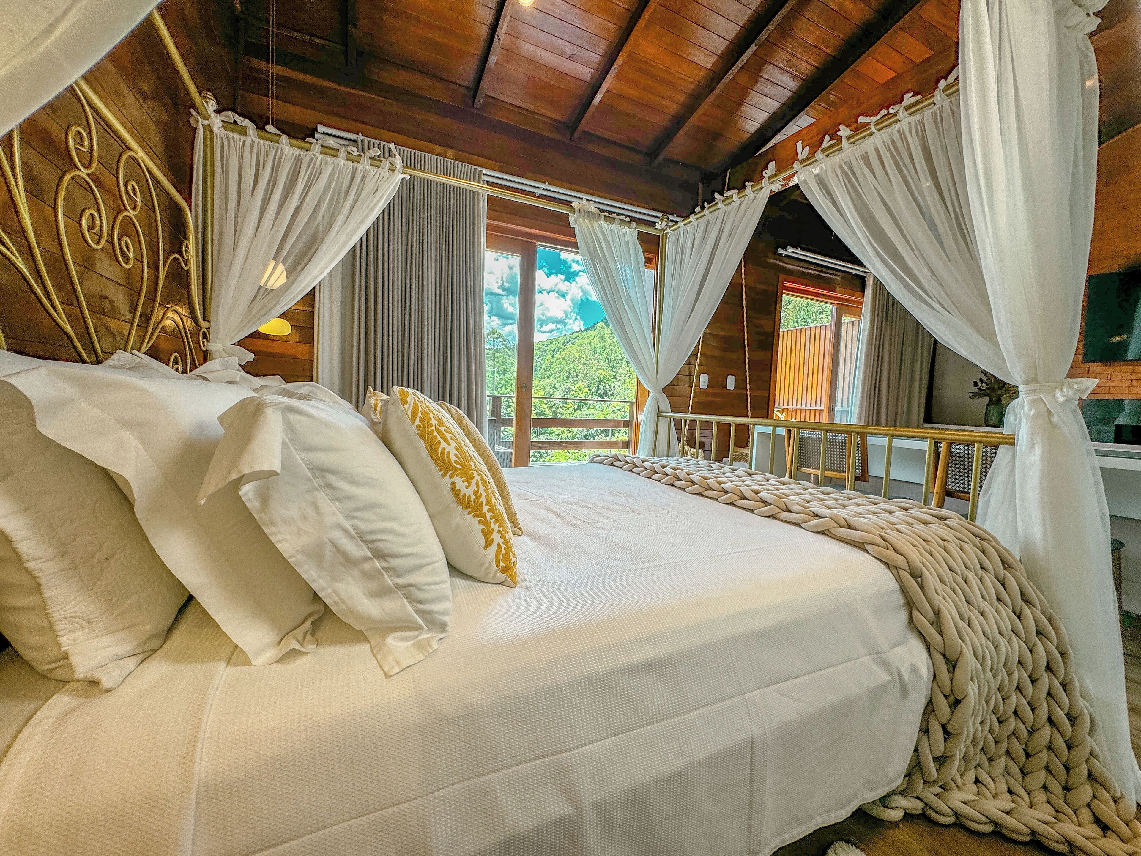 Ninho | Biancheria da letto di alta qualità, materassi Select Comfort, minibar