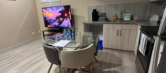 2B/R PRIVATE SUITE |13 MINS~AIRPORT | PRIVATE ENTR