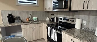 2B/R PRIVATE SUITE |13 MINS~AIRPORT | PRIVATE ENTR