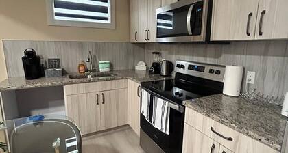 2B/R PRIVATE SUITE |13 MINS~AIRPORT | PRIVATE ENTR