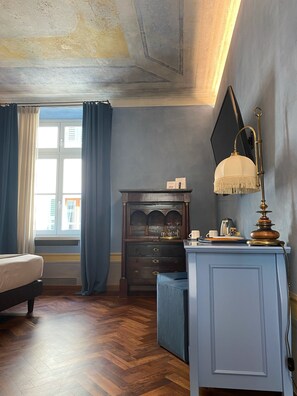 Mrs Bennet | Premium bedding, down comforters, Tempur-Pedic beds, in-room safe