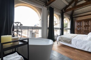 Don Chisciotte | Premium bedding, down comforters, Tempur-Pedic beds, in-room safe