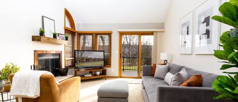 Smart-tv, eldstad och printers