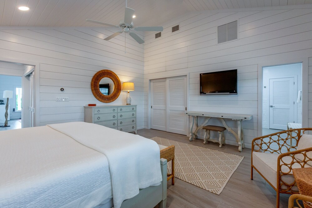 Serenity on its Peninsula Private Estate on Elbow Cay, Abaco, Bahamas Elbow Cay Vrbo