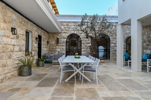 Elite Villa | Terrace/patio