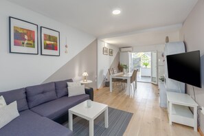 TV - 4 persons, only 600 m from the beach, from the city center only a 15-minute (Porec)