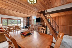Interior - Meadow Ridge Vacation Rental #43: Nice, 2 Bedroom (Mammoth Lakes)