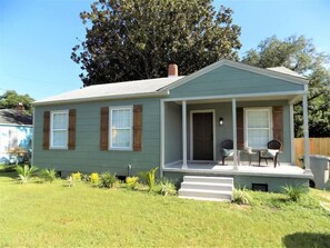 Exterior - Walk to Corey Station (Pensacola)