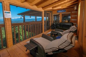 Property grounds - Premier View|Upscale Cabin w/ Hot Tub & Pool Table (Sevierville)
