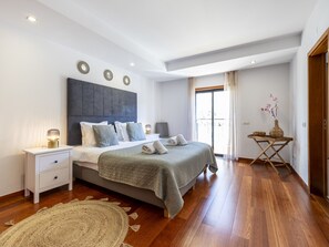 2 bedrooms, iron/ironing board, travel crib, WiFi