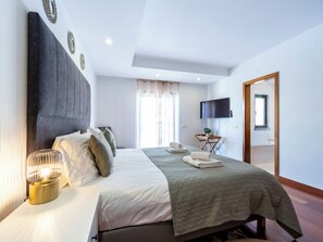 2 chambres, fer et planche à repasser, lit de bébé portatif, Wi-Fi