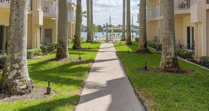 Palm Bay Club Siesta Key Newley renovated !