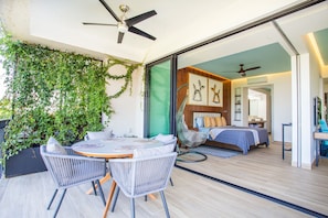 2 habitaciones, tabla de planchar con plancha, internet y ropa de cama