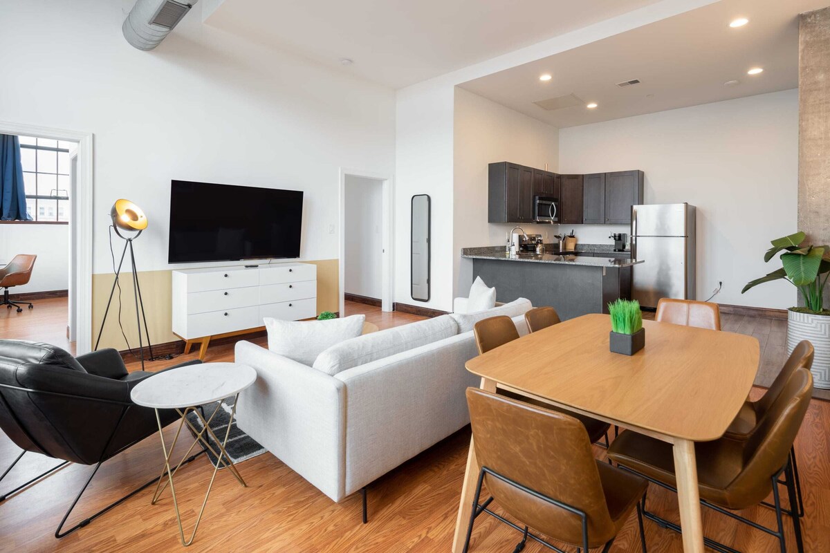 Sosuite | 2BR Apt w W/D, Gym, On-Site Restaurant