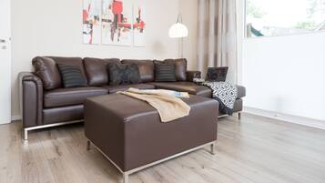 TV, DVD player, aparelho de som