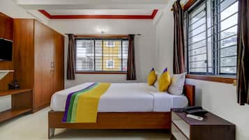 Premium Room | Premium bedding, desk, laptop workspace, iron/ironing board