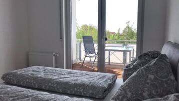 1 quarto, berço de viagem, Wi-Fi de cortesia, roupa de cama